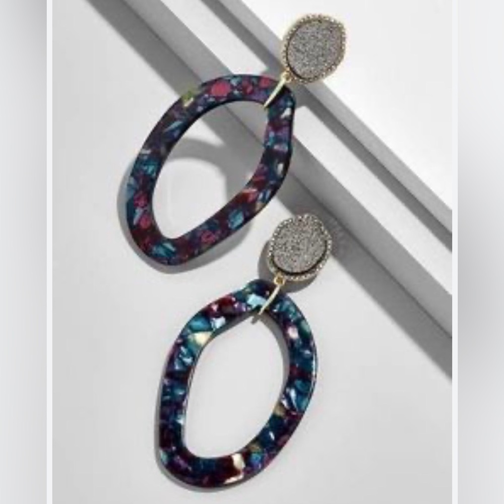 Evereve Tortoise and Resin Earrings 2”